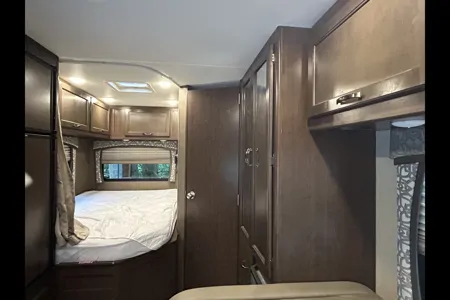 Irv’s Thor Motor Coach Chateau Class C