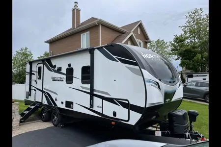 Heartland North Trail Ultra Lite 22CRB Roulotte