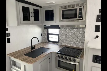 Heartland North Trail Ultra Lite 22CRB Roulotte