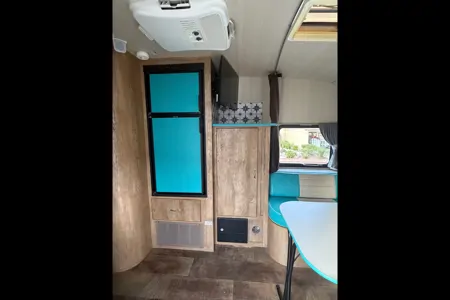 “Diner on Wheels” - Gulf Stream Vintage 19BFD Travel Trailer