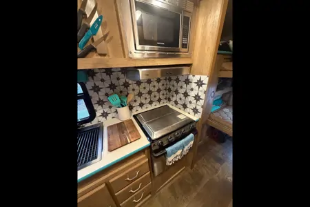 “Diner on Wheels” - Gulf Stream Vintage 19BFD Travel Trailer