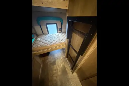 “Diner on Wheels” - Gulf Stream Vintage 19BFD Travel Trailer