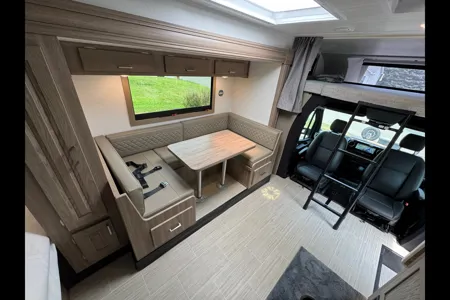 Brand new 2025 East to West Entrada 24FM ClassC