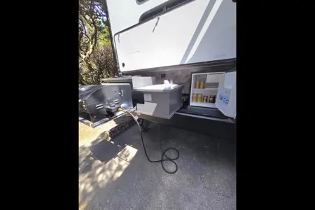 2018 Surveyor 247BH Dog Friendly + Bunkhouse + Island, Sleeps 8