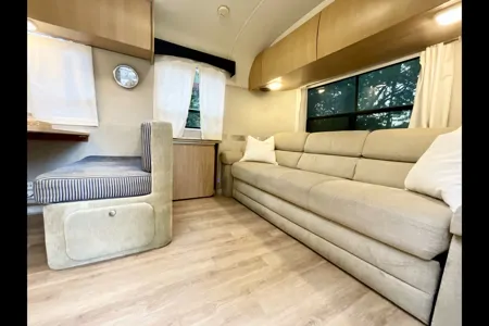 Airstream Safari Travel Trailer