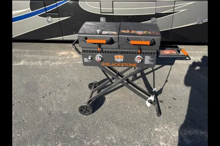 TKG Forest River Wildwood 273QBXL Travel Trailer