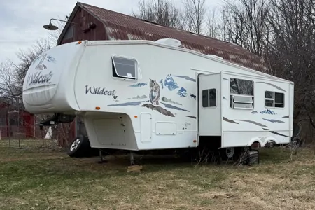 Forest River Wild Cat Fifth Wheel