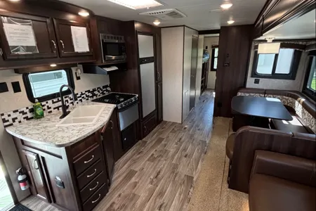 ✨Jayco Jay Flight 32BHDS – Sleeps 10 | Outdoor Kitchen | Family Bunkhouse ✨