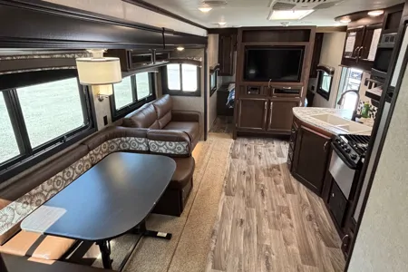 ✨Jayco Jay Flight 32BHDS – Sleeps 10 | Outdoor Kitchen | Family Bunkhouse ✨