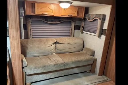 Super comfy 28 Ft Fleetwood Wilderness Travel Trailer