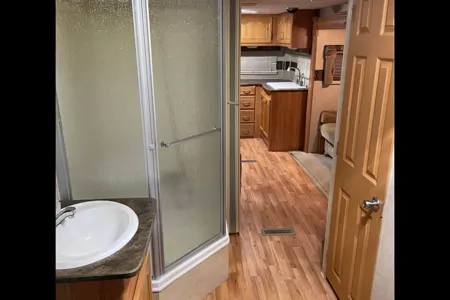 Super comfy 28 Ft Fleetwood Wilderness Travel Trailer