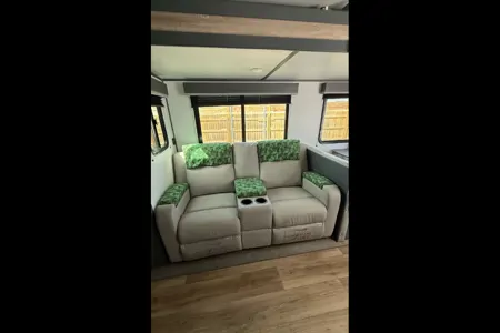 'Billie' 2023 Keystone RV Bullet Crossfire ACO2400