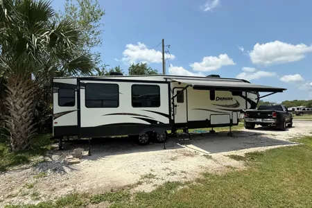 Kyle's Prime Time Crusader Lite Fifth Wheel