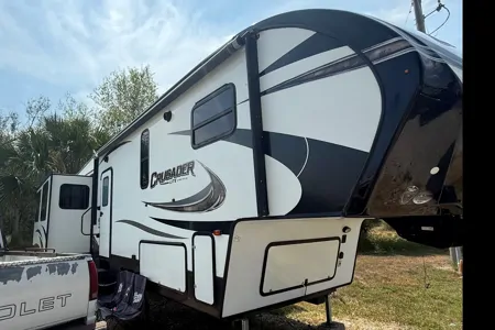 Kyle's Prime Time Crusader Lite Fifth Wheel