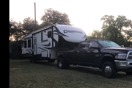 Kyle's Prime Time Crusader Lite Fifth Wheel
