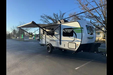 Cory's Flagstaff E Pro 19FBS Travel Trailer