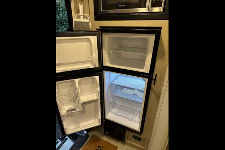 Cory's Flagstaff E Pro 19FBS Travel Trailer