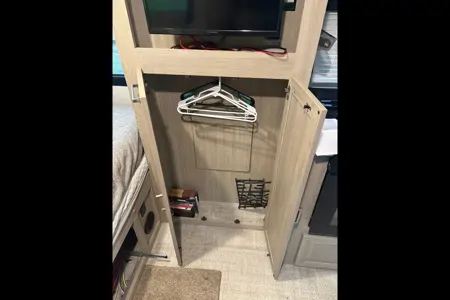 Cory's Flagstaff E Pro 19FBS Travel Trailer