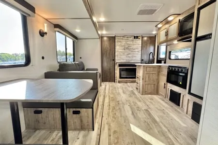 Grand River 32BRE Travel Trailer