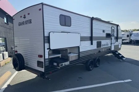 Grand River 32BRE Travel Trailer