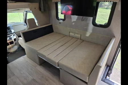 George's Nexus RV Phantom 32P