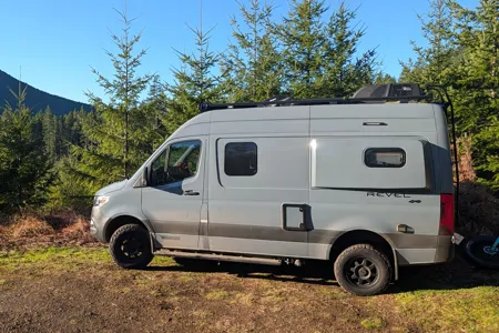 Alpine Adventure Ready Revel 4x4 (Winnebago Revel 44E)