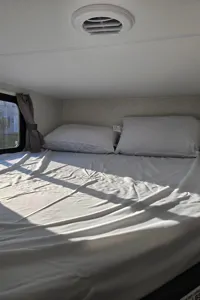 Tate and Allison's Venture Stratus 302VBH Travel Trailer