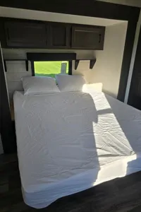 Tate and Allison's Venture Stratus 302VBH Travel Trailer