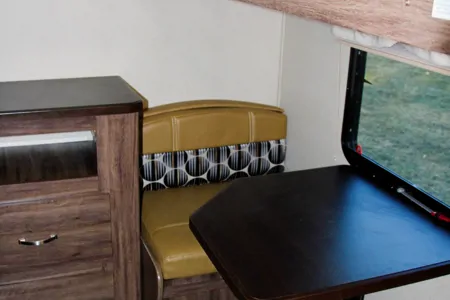 Jeremy 's Igo 28bhs Travel Trailer