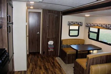 Jeremy 's Igo 28bhs Travel Trailer