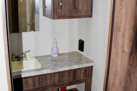 Jeremy 's Igo 28bhs Travel Trailer