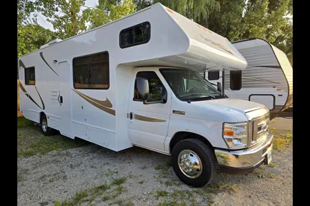 Fireside RV's 2019 Thor Motor Coach Majestic 28A - LMI1519