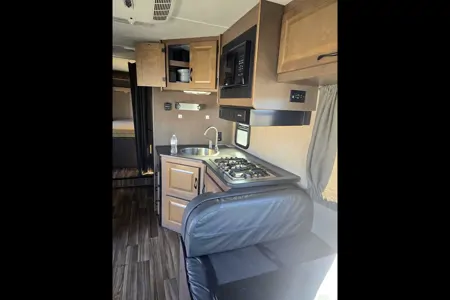 Fireside RV's 2019 Thor Motor Coach Majestic 28A - LMI1519
