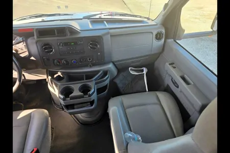 Fireside RV's 2019 Thor Motor Coach Majestic 28A - LMI1519