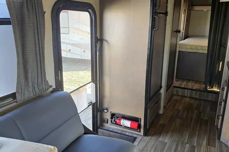 Fireside RV's 2019 Thor Motor Coach Majestic 28A - LMI1519