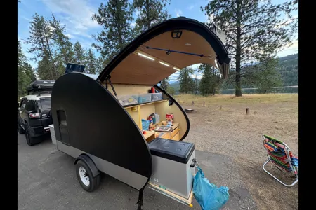 FEENIX the teardrop trailer