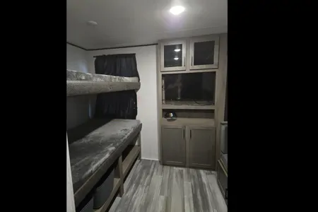 J & J Summer Ball Escape - Jayco 324 BDS Travel Trailer