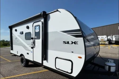 Ace's Jayco 175BH Thing two