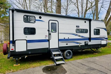 Clean Keystone 251BH Travel Trailer