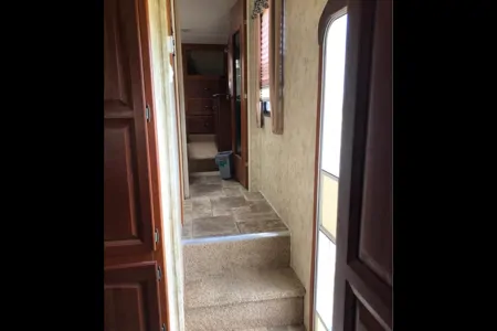 RT’s Entertainment 2012 Keystone Cougar 327RES