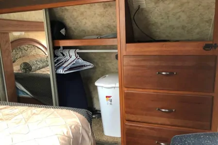 RT’s Entertainment 2012 Keystone Cougar 327RES