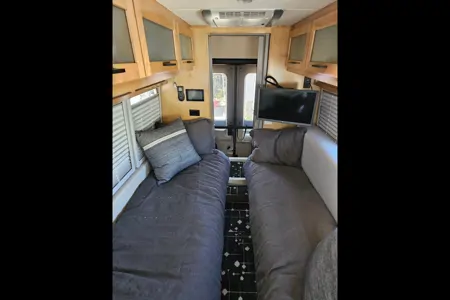 Unique 2023 Coachmen Beyond RB - Great for tall people!