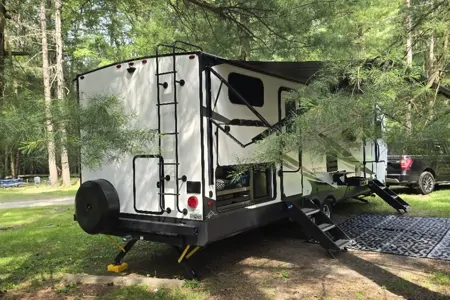 The Silver Spur Guest & Paddock