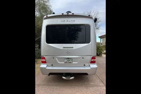 Vincent's Leisure Travel Vans 2019 Class B