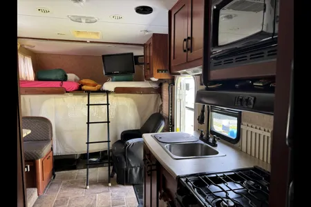RV Set Up Campsite Stay (No Driving Needed)