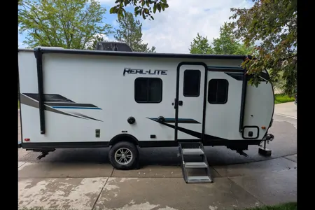 Michael's Palomino Real Lite 188BH Travel Trailer