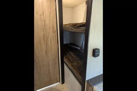 Michael's Palomino Real Lite 188BH Travel Trailer
