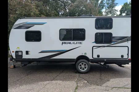 Michael's Palomino Real Lite 188BH Travel Trailer