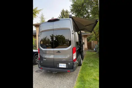 Emma 's 2021 Ford Transit Sprinter Class B Campervan