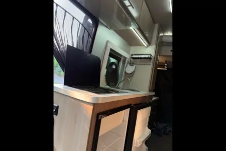 Emma 's 2021 Ford Transit Sprinter Class B Campervan